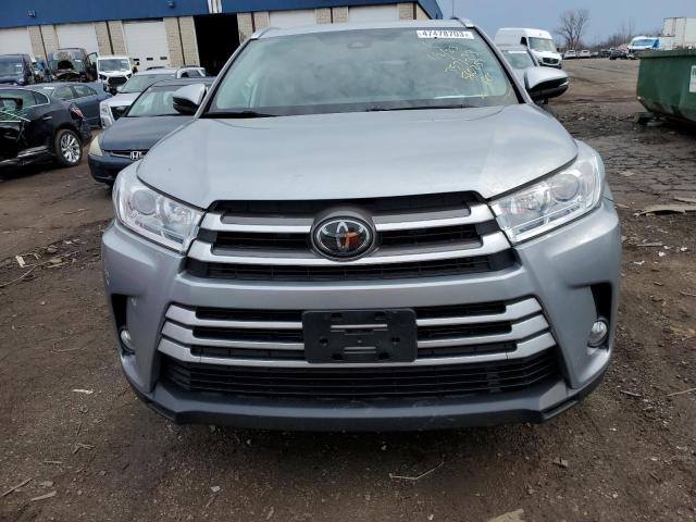 Photo 5 from auction – 2019 TOYOTA HIGHLANDER with VIN 5TDKZRFH0KS560259