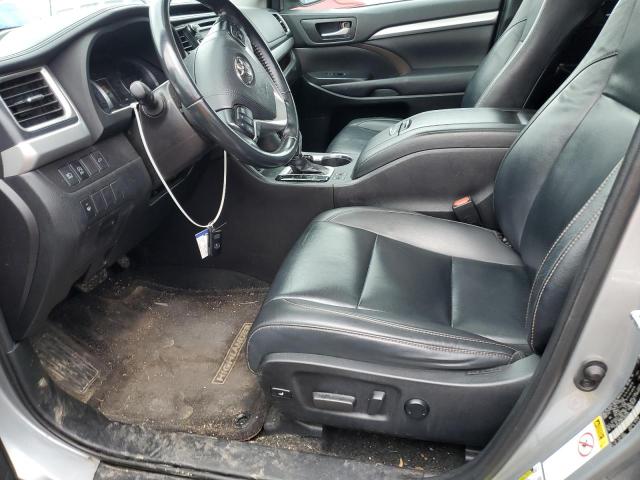 Photo 7 from auction – 2019 TOYOTA HIGHLANDER with VIN 5TDKZRFH0KS560259