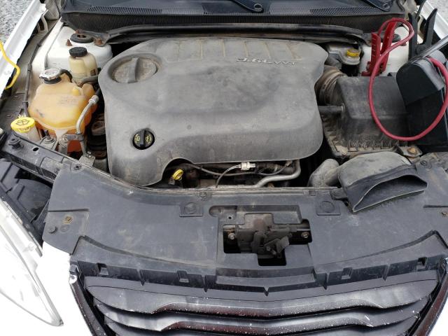 Photo 11 from auction – 2013 CHRYSLER 200 LIMITE with VIN 1C3CCBCG8DN558975