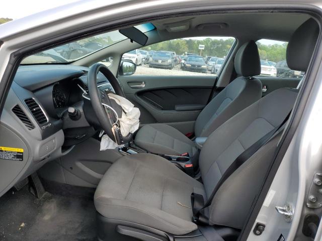 Photo 7 from auction – 2017 KIA FORTE LX with VIN 3KPFK4A76HE101456