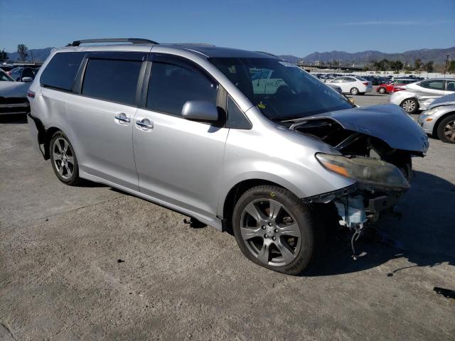 Photo 4 from auction – 2017 TOYOTA SIENNA SE with VIN 5TDXZ3DC3HS858890