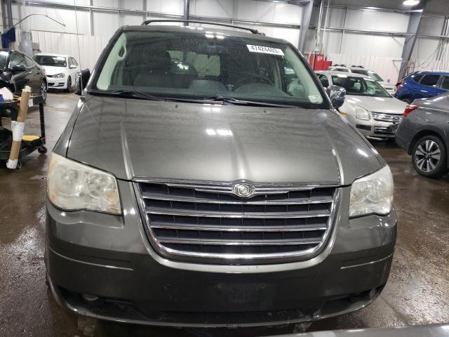 Photo 5 from auction – 2010 CHRYSLER TOWN & COU with VIN 2A4RR8DX8AR454565