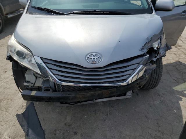 Photo 12 from auction – 2015 TOYOTA SIENNA XLE with VIN 5TDYK3DC4FS677240