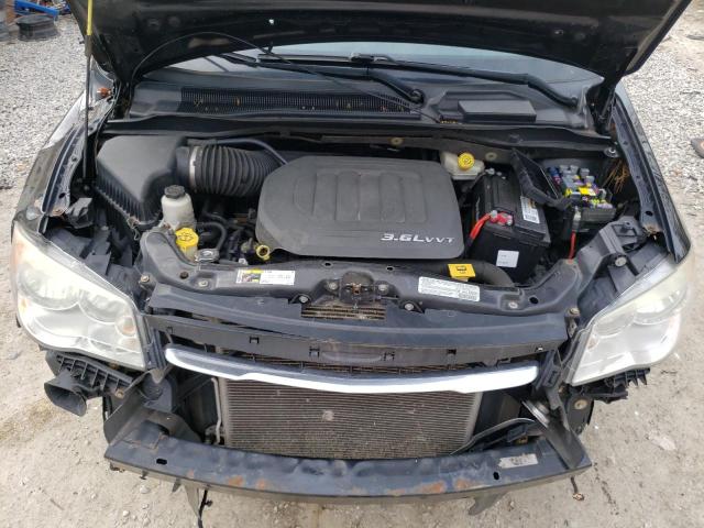 Photo 12 from auction – 2013 CHRYSLER TOWN & COU with VIN 2C4RC1CG6DR659984