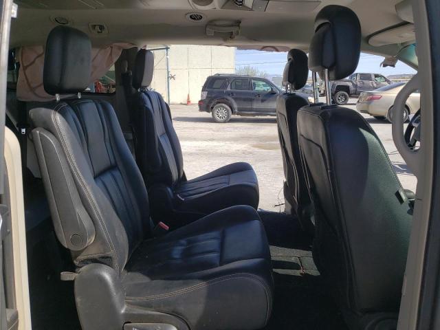 Photo 11 from auction – 2016 CHRYSLER TOWN & COU with VIN 2C4RC1BG5GR186990