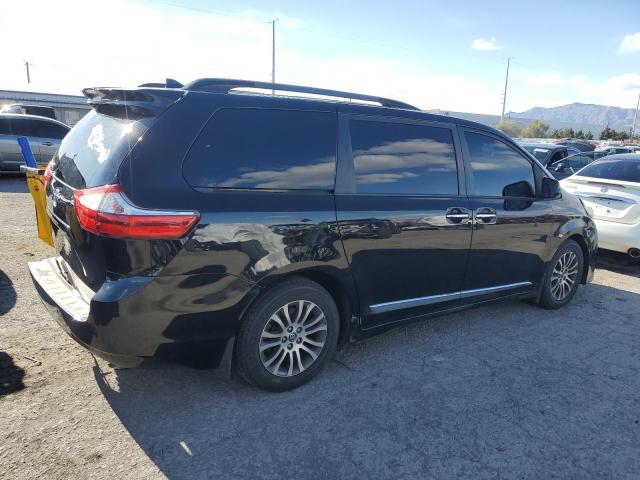 Photo 3 from auction – 2018 TOYOTA SIENNA XLE with VIN 5TDYZ3DC9JS943517