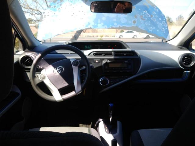 Photo 9 from auction – 2012 TOYOTA PRIUS C with VIN JTDKDTB34C1517533
