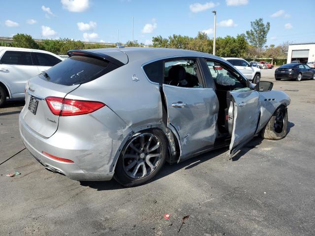 Photo 3 from auction – 2018 MASERATI LEVANTE with VIN ZN661XUA4JX294383