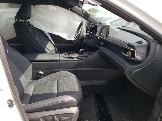 Photo 7 from auction – 2023 TOYOTA CROWN XLE with VIN JTDAAAAF1P3000883