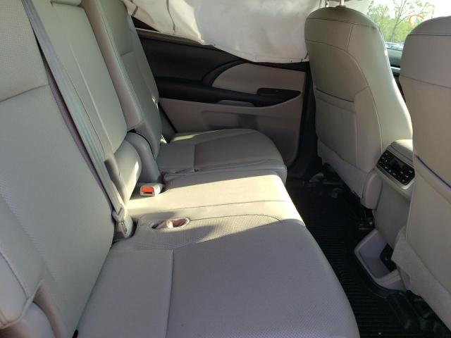 Photo 11 from auction – 2019 TOYOTA HIGHLANDER with VIN 5TDYZRFH1KS317070