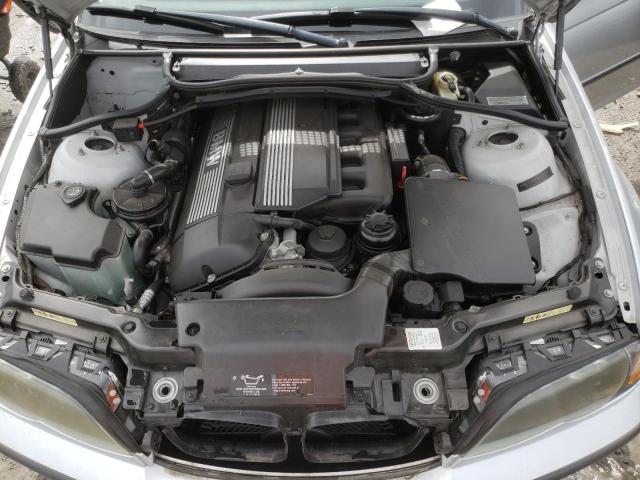 Photo 11 from auction – 2004 BMW 325 I with VIN WBAEV33484KR27049