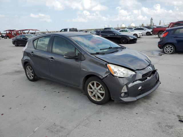 Photo 4 from auction – 2013 TOYOTA PRIUS C with VIN JTDKDTB36D1042694