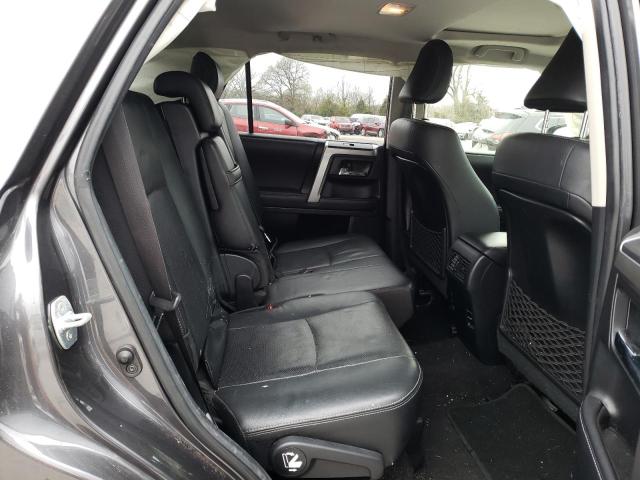 Photo 11 from auction – 2018 TOYOTA 4RUNNER SR with VIN JTEBU5JR6J5514068
