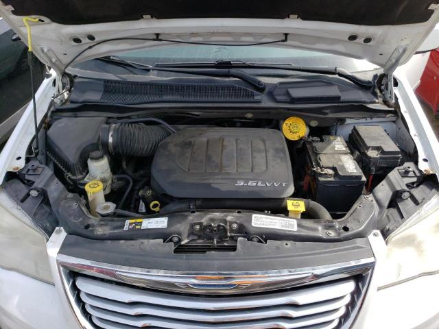Photo 12 from auction – 2014 CHRYSLER TOWN & COU with VIN 2C4RC1BG0ER318731