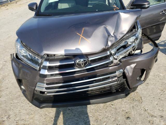 Photo 12 from auction – 2019 TOYOTA HIGHLANDER with VIN 5TDYZRFH1KS317070
