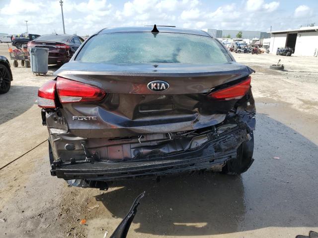 Photo 6 from auction – 2017 KIA FORTE LX with VIN 3KPFK4A75HE033117