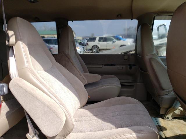 Photo 11 from auction – 2000 CHEVROLET ASTRO with VIN 1GNDM19W8YB191032