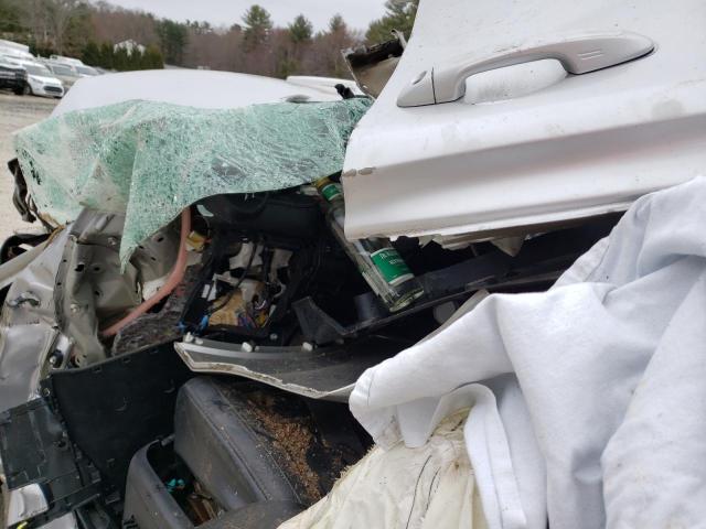 Photo 8 from auction – 2015 TOYOTA RAV4 LIMIT with VIN 2T3DFREV8FW237848