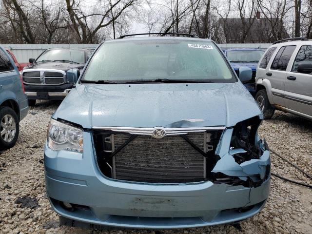Photo 5 from auction – 2010 CHRYSLER TOWN & COU with VIN 2A4RR8DX3AR361405