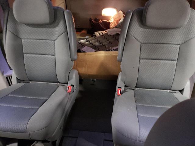 Photo 10 from auction – 2010 CHRYSLER TOWN & COU with VIN 2A4RR5D13AR176104