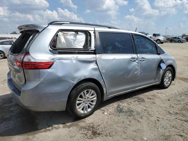 Photo 3 from auction – 2017 TOYOTA SIENNA XLE with VIN 5TDYZ3DC0HS887431