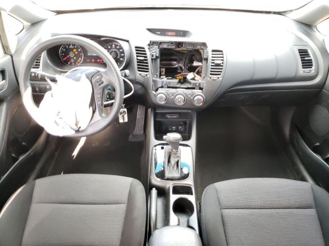Photo 8 from auction – 2017 KIA FORTE LX with VIN KNAFK5A84H5717664
