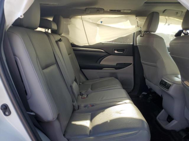 Photo 11 from auction – 2018 TOYOTA HIGHLANDER with VIN 5TDYZRFH1JS239663