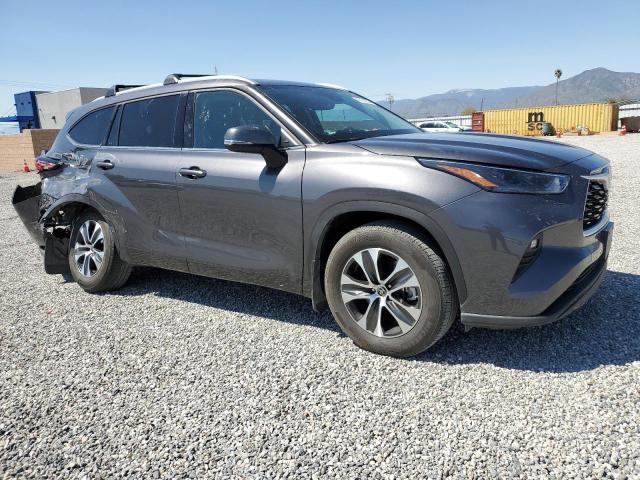 Photo 4 from auction – 2022 TOYOTA HIGHLANDER with VIN 5TDHZRAH0NS544942