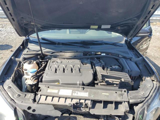 Photo 11 from auction – 2015 VOLKSWAGEN PASSAT SE with VIN 1VWBV7A33FC037852