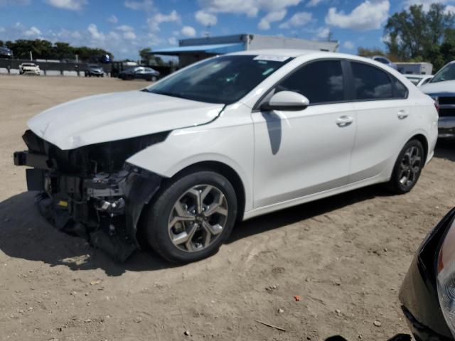 KIA FORTE FE 2021 with VIN 3KPF24ADXME384797 - Photo from auction