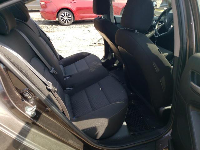 Photo 10 from auction – 2018 KIA FORTE LX with VIN 3KPFK4A79JE224979
