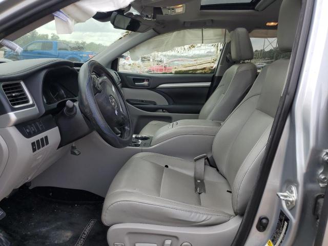 Photo 7 from auction – 2018 TOYOTA HIGHLANDER with VIN 5TDKZRFHXJS529678