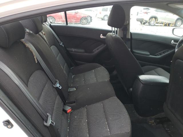 Photo 10 from auction – 2017 KIA FORTE LX with VIN 3KPFK4A77HE071805