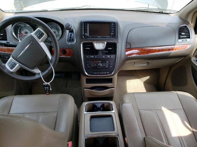 Photo 8 from auction – 2016 CHRYSLER TOWN & COU with VIN 2C4RC1BG4GR239436