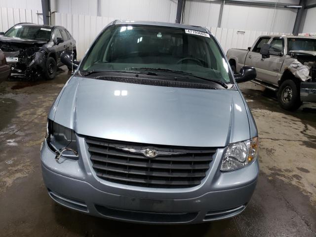 Photo 5 from auction – 2006 CHRYSLER TOWN & COU with VIN 1A4GP45R66B595906