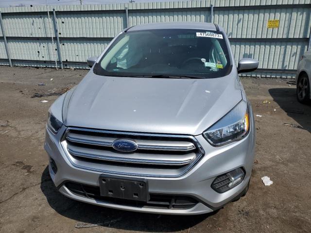 Photo 5 from auction – 2017 FORD ESCAPE SE with VIN 1FMCU9GD4HUC83260