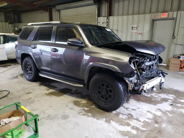 Photo 4 from auction – 2018 TOYOTA 4RUNNER SR with VIN JTEZU5JR5J5165211