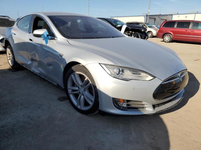 Photo 4 from auction – 2015 TESLA MODEL S 85 with VIN 5YJSA1H25FF082013