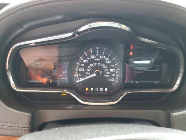Photo 9 from auction – 2019 LINCOLN MKT with VIN 2LMHJ5AT1KBL01867