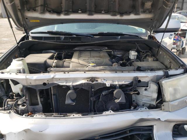 Photo 12 from auction – 2011 TOYOTA SEQUOIA SR with VIN 5TDBY5G18BS050626