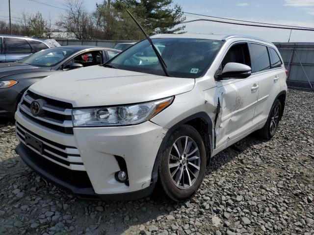TOYOTA HIGHLANDER 2018 مع رقم تعريف المركبة 5TDJZRFH6JS856686 - صورة من المزاد