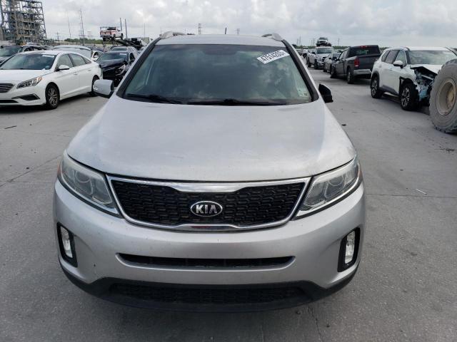 Photo 5 from auction – 2015 KIA SORENTO LX with VIN 5XYKT4A60FG610364