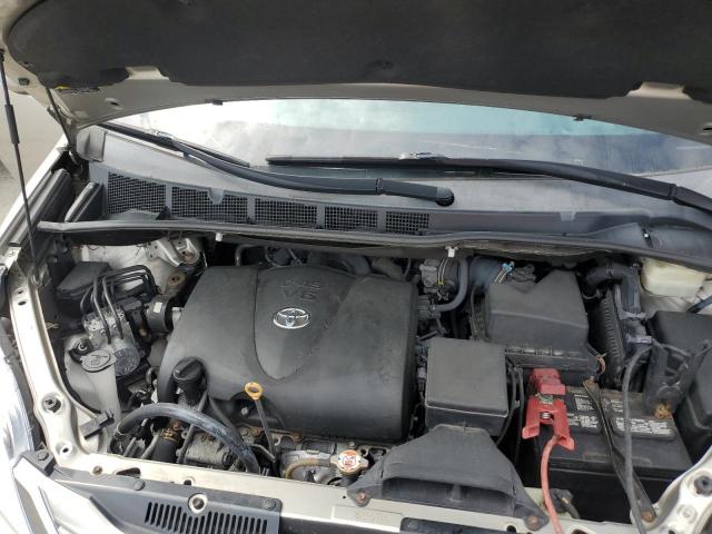 Photo 12 from auction – 2017 TOYOTA SIENNA LE with VIN 5TDKZ3DC7HS877100