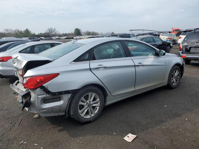 Photo 3 from auction – 2013 HYUNDAI SONATA GLS with VIN 5NPEB4AC4DH674581