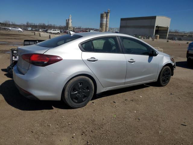 Photo 3 from auction – 2017 KIA FORTE LX with VIN 3KPFK4A73HE085989