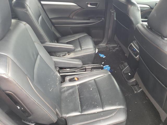 Photo 11 from auction – 2019 TOYOTA HIGHLANDER with VIN 5TDJZRFH9KS582952