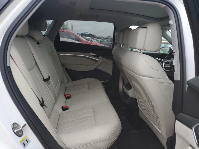 Photo 11 from auction – 2019 AUDI E-TRON PRE with VIN WA1VABGE0KB010612