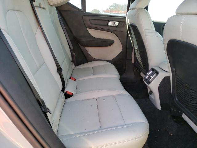 Photo 6 from auction – 2019 VOLVO XC40 T4 MO with VIN YV4AC2HK4K2124161
