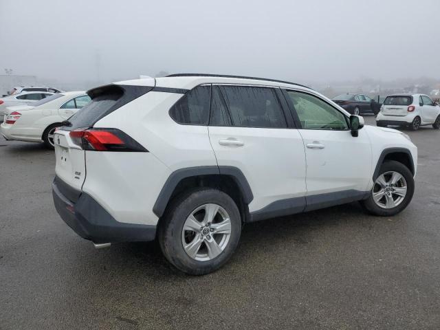 Photo 3 from auction – 2019 TOYOTA RAV4 XLE with VIN JTMP1RFV3KD008821
