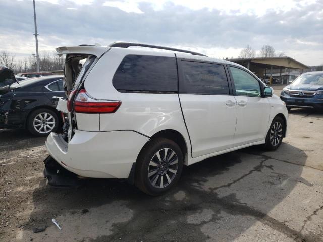 Photo 3 from auction – 2018 TOYOTA SIENNA XLE with VIN 5TDDZ3DCXJS201934